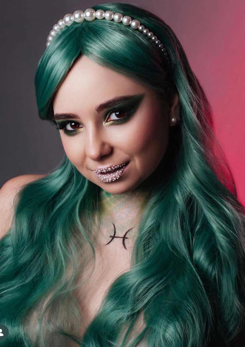 Владимирский визажист Маргарита Сазанова — мастер на все руки. Она легко воплотит в жизнь любой художественный образ. Самые интересные работы местной повелительницы тона, теней и губной помады решил собрать «Ключ-Медиа».