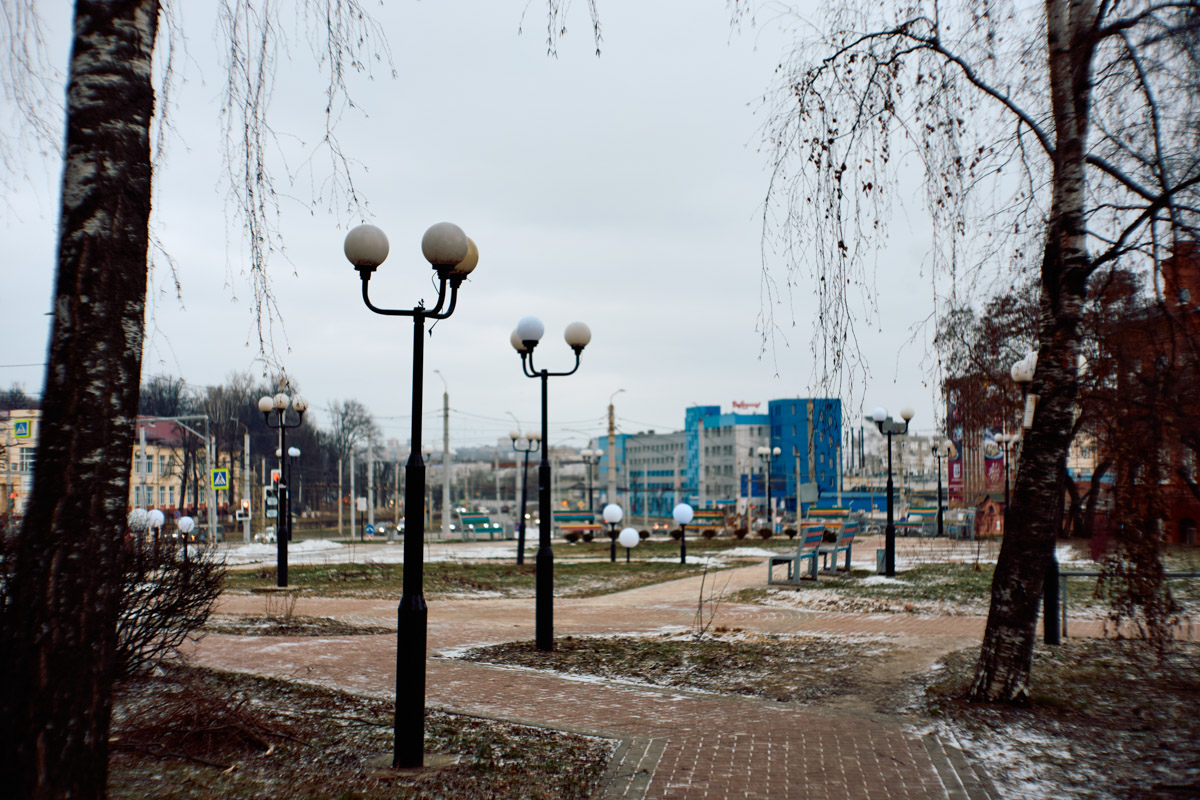 Минувшая и нынешняя зимы выдались аномальными. Но если начало 2025-го запомнилось апрельским вайбом, то старт 2026-го удивил небывалыми сугробами и морозами. Подобная разница не осталась незамеченной — владимирские фотографы поделились с «Ключ-Медиа» сравнительными кадрами двух таких непохожих друг на друга сезонов.