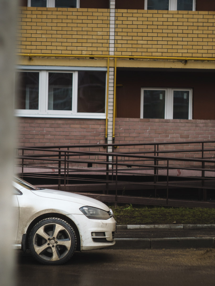 Минувшая и нынешняя зимы выдались аномальными. Но если начало 2025-го запомнилось апрельским вайбом, то старт 2026-го удивил небывалыми сугробами и морозами. Подобная разница не осталась незамеченной — владимирские фотографы поделились с «Ключ-Медиа» сравнительными кадрами двух таких непохожих друг на друга сезонов.