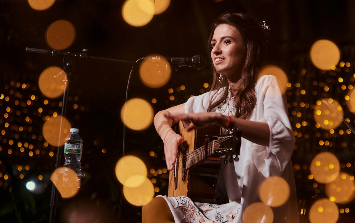 Владимир ждет неделя больших имен! Открывает серию событий Сергей Лазарев: артист представит масштабную программу. Эстафету подхватит звезда «Женского стендапа» Надя Джабраилова. А под занавес недели поностальгируем с группой «Танцы Минус», чьи песни за двадцать лет не растеряли своей актуальности. Выбирайте свой формат и не скучайте дома!