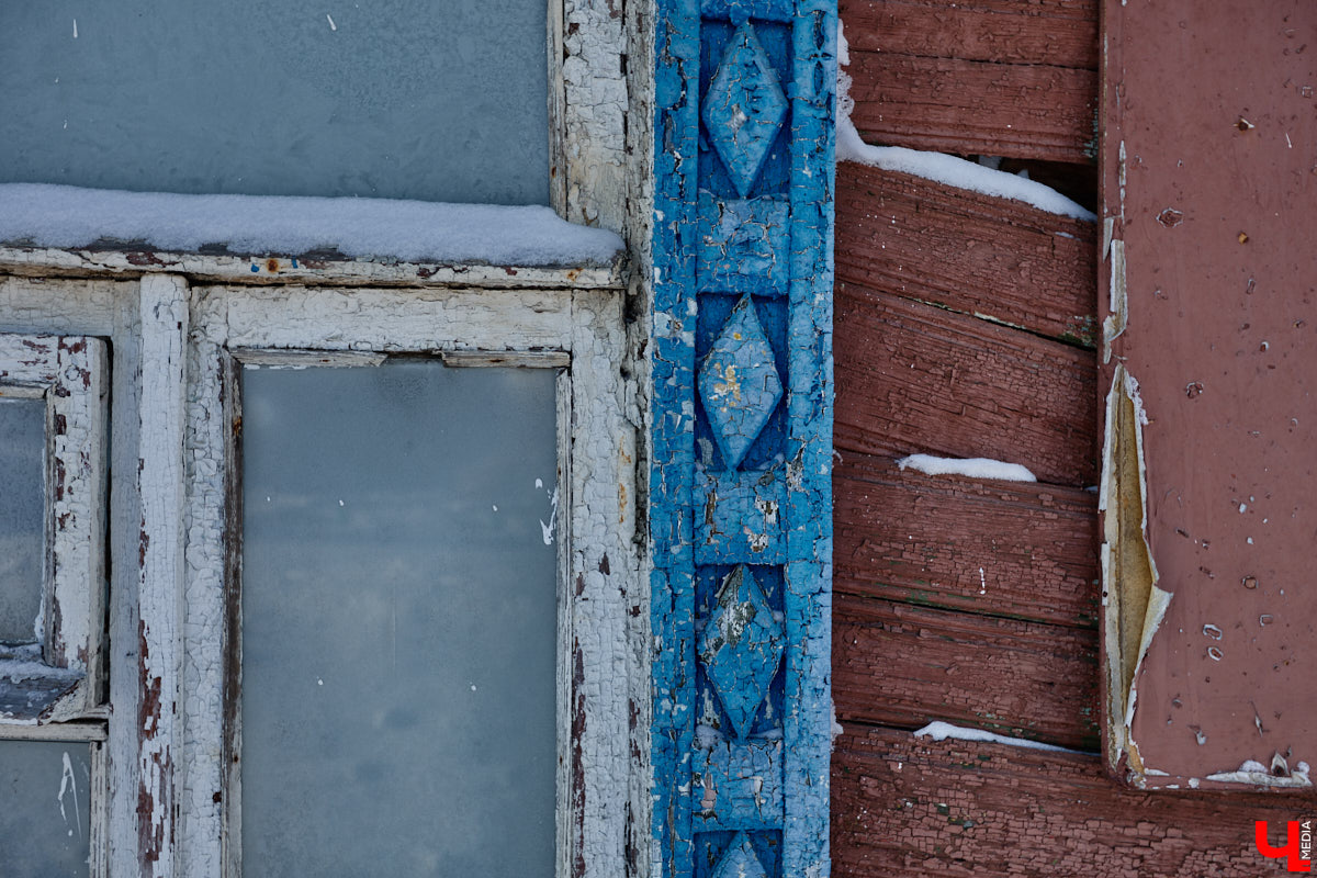 В нулевых улица Передний Боровок была плотно застроена частной недвижимостью. Пусть и небольшая, она насчитывала порядка 14 домиков. Один из них, под номером 10, принадлежал прапрадеду Анны Ефимовой. Сейчас строению почти 130 лет, и оно чудом уцелело при строительстве Лыбедской магистрали.