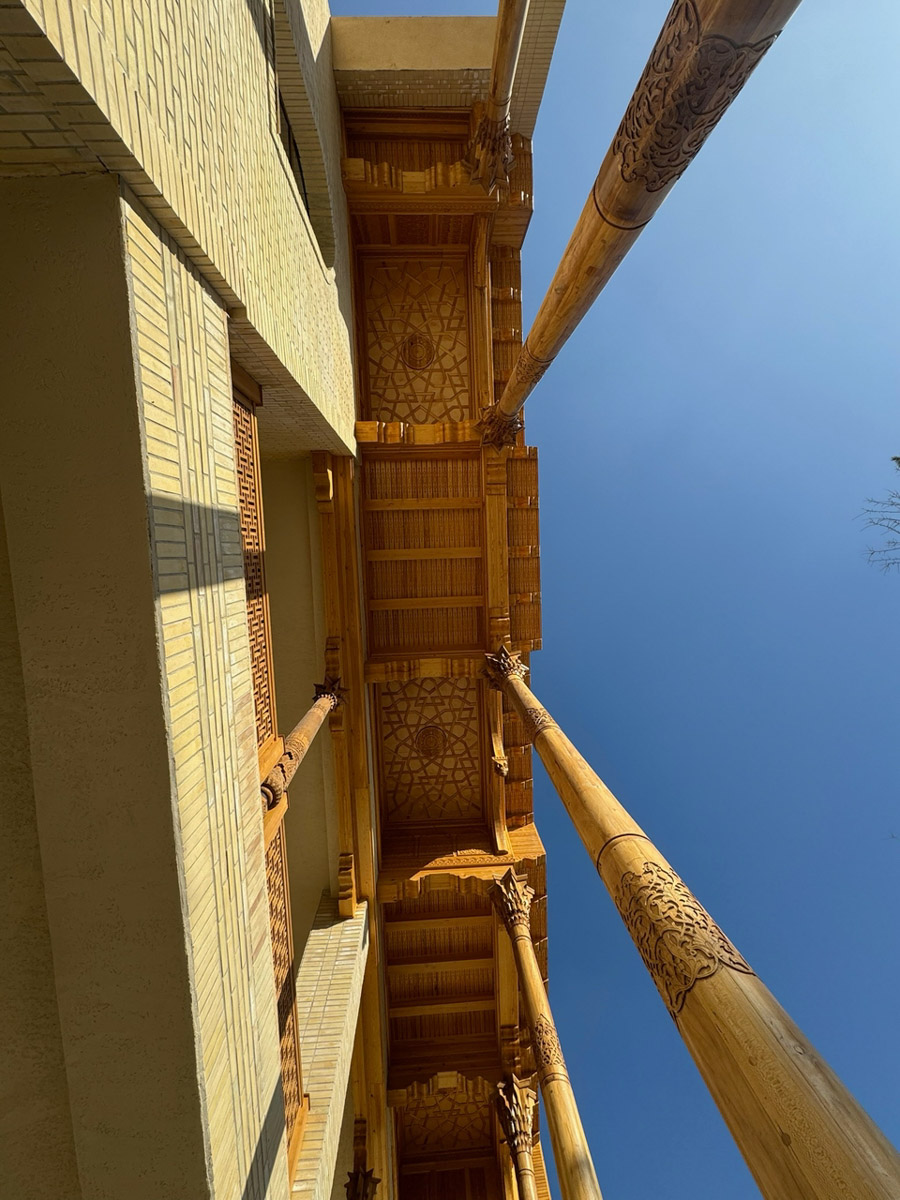 Три дня новогодних каникул Анастасия Никольская и ее молодой человек провели в Узбекистане. Пара летела за новыми впечатлениями, но одной из главных целей путешествия был концерт любимого артиста — Тилля Линдеманна. «Ключ-Медиа» узнал, как ребята провели уикенд в колоритном Ташкенте.