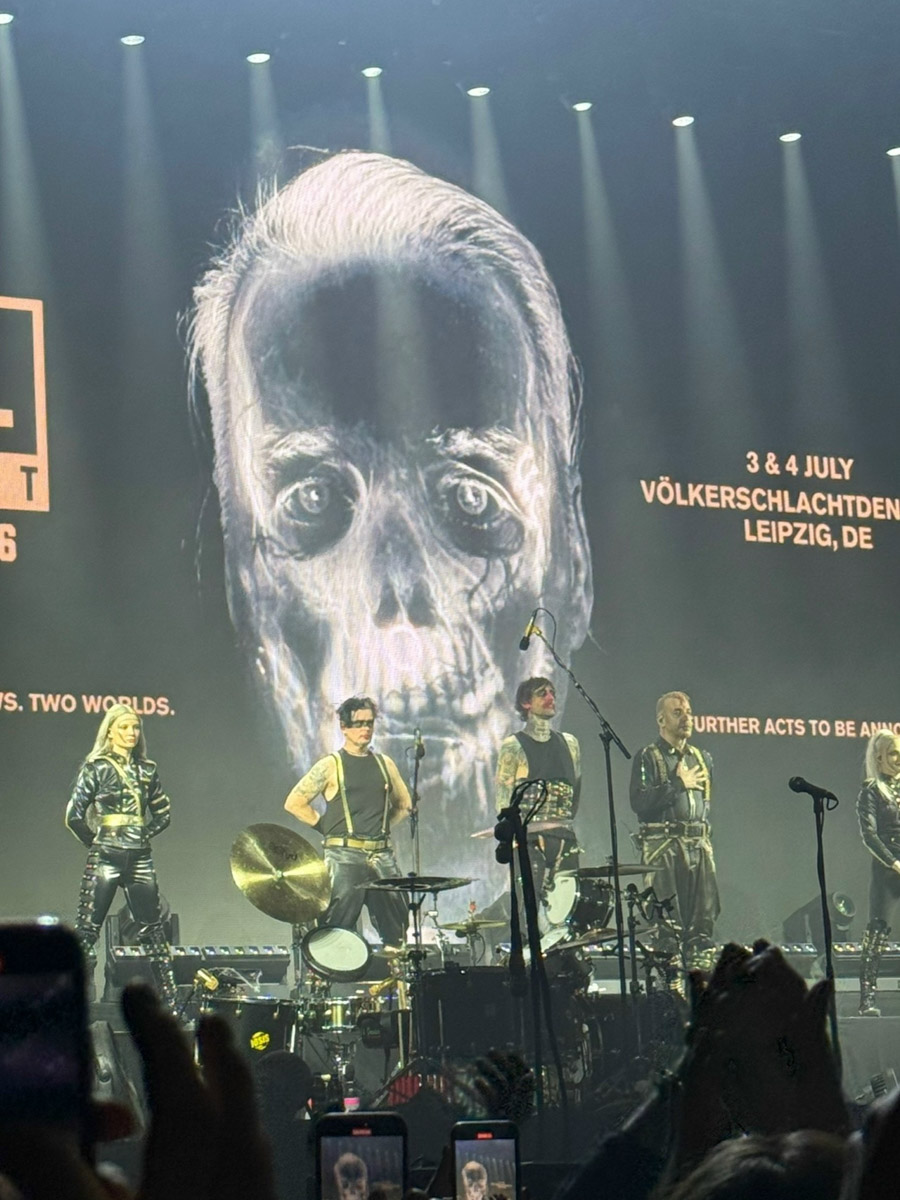 Три дня новогодних каникул Анастасия Никольская и ее молодой человек провели в Узбекистане. Пара летела за новыми впечатлениями, но одной из главных целей путешествия был концерт любимого артиста — Тилля Линдеманна. «Ключ-Медиа» узнал, как ребята провели уикенд в колоритном Ташкенте.