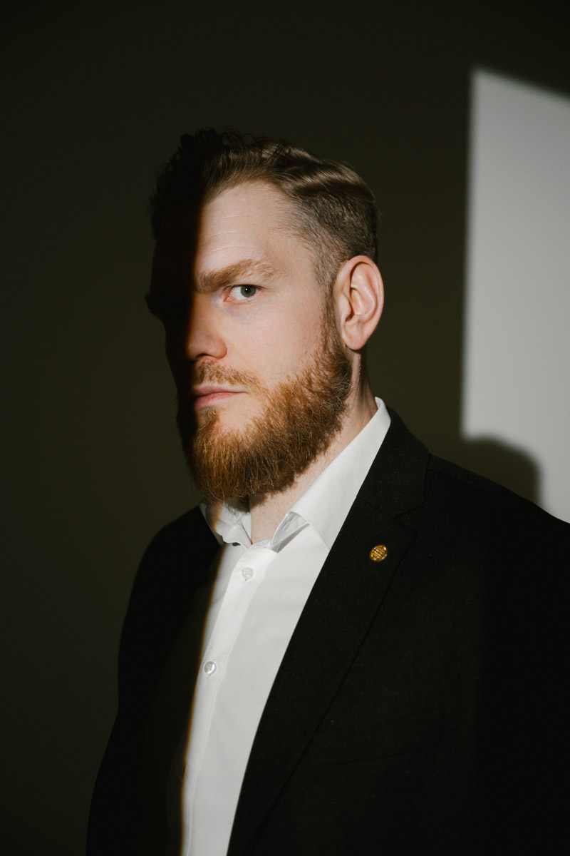 Как представители сильного пола бьются над тайной, о чем думают женщины, так и дамы не сошлись во мнении, какой он — настоящий мужчина. В попытке разобраться в этом вопросе «Ключ-Медиа» собрал воедино харизматичных джентльменов Владимира, а потом спросил героев и их половинок о качествах истинных мачо.