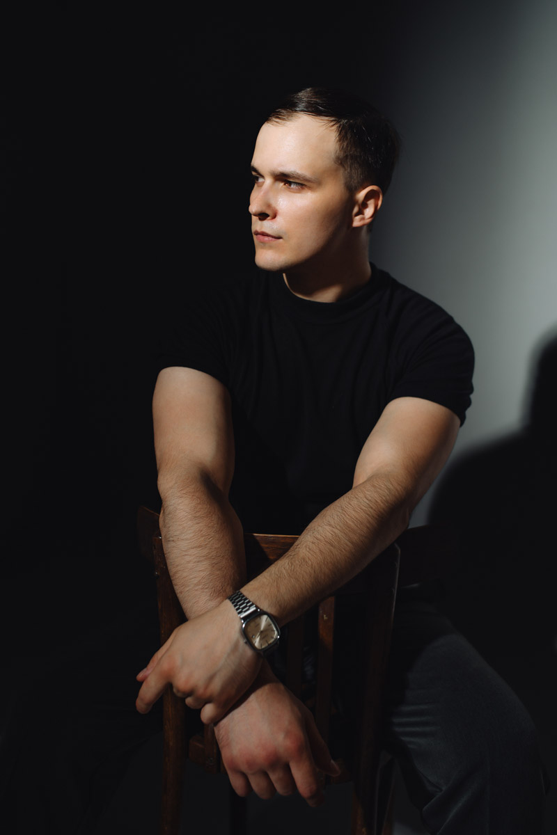 Как представители сильного пола бьются над тайной, о чем думают женщины, так и дамы не сошлись во мнении, какой он — настоящий мужчина. В попытке разобраться в этом вопросе «Ключ-Медиа» собрал воедино харизматичных джентльменов Владимира, а потом спросил героев и их половинок о качествах истинных мачо.