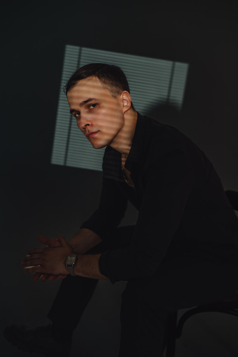 Как представители сильного пола бьются над тайной, о чем думают женщины, так и дамы не сошлись во мнении, какой он — настоящий мужчина. В попытке разобраться в этом вопросе «Ключ-Медиа» собрал воедино харизматичных джентльменов Владимира, а потом спросил героев и их половинок о качествах истинных мачо.