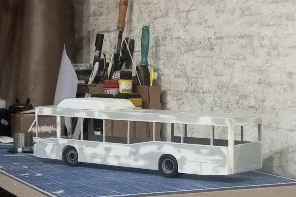 Житель Гусь-Хрустального создает реалистичные модели автобусов. На данный момент в его коллекции шесть машин, прототипы которых курсируют на самых разных маршрутах. Весь общественный транспорт выполнен в соотношении 1:24 и точно копирует существующие машины.