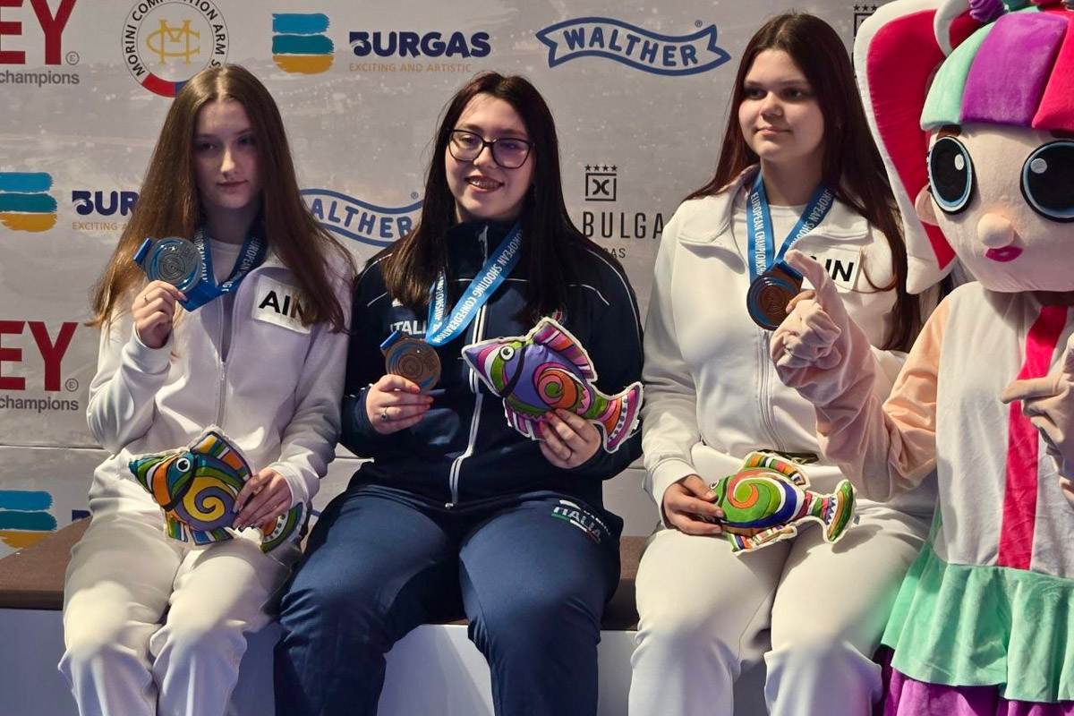 Любители фигурного катания ликуют: 20-летняя Анастасия Метелкина родом из Владимира заняла второе место на зимних Играх в Италии. Правда, триумфальное восхождение на пьедестал спортсменка совершила под грузинским флагом, однако подобные формальности не омрачили радости преданных фанатов. Рассказываем подробнее о выступлении нашей соотечественницы на Олимпиаде, а также об успехе других спортсменов 33-го региона.