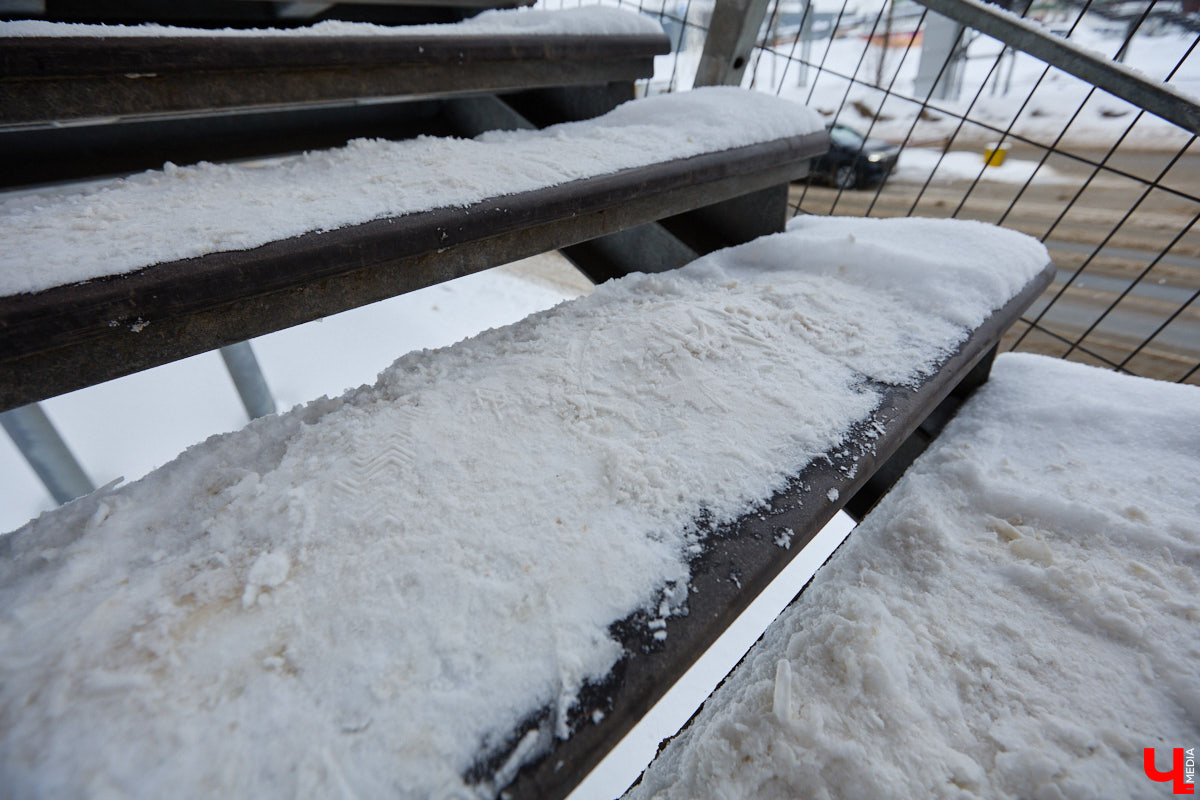 Каждый выход из дома — очередной марш-бросок. Зима в этом году бросила владимирцам вызов, с которым они оказались не в силах справиться. Город попал в снежный плен, и спасением из него, судя по всему, станет лишь весна.
