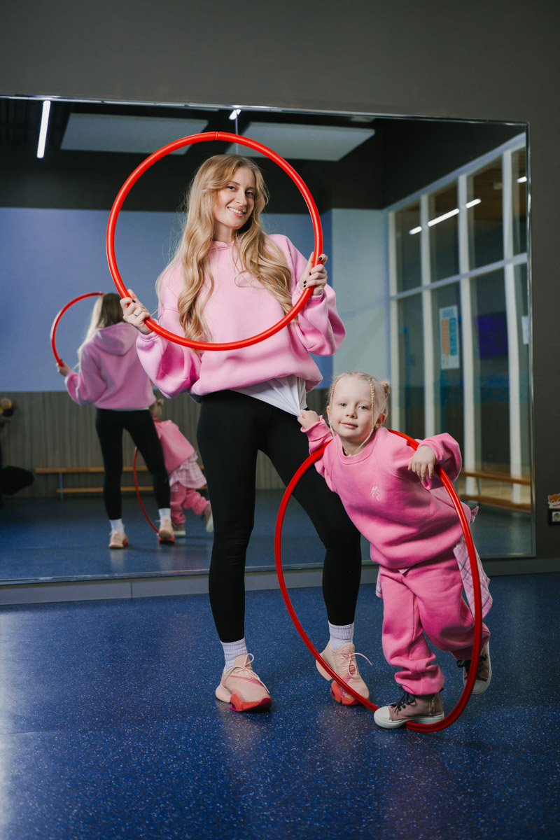 В «Атмосфере» комфорт — не громкое слово, а главный принцип, ведущая философия. Здесь не нужно подстраиваться под пространство — оно само примет необходимую форму. В чем преимущества фитнес-клуба и что он готовит для своих посетителей, узнал «Ключ-Медиа».