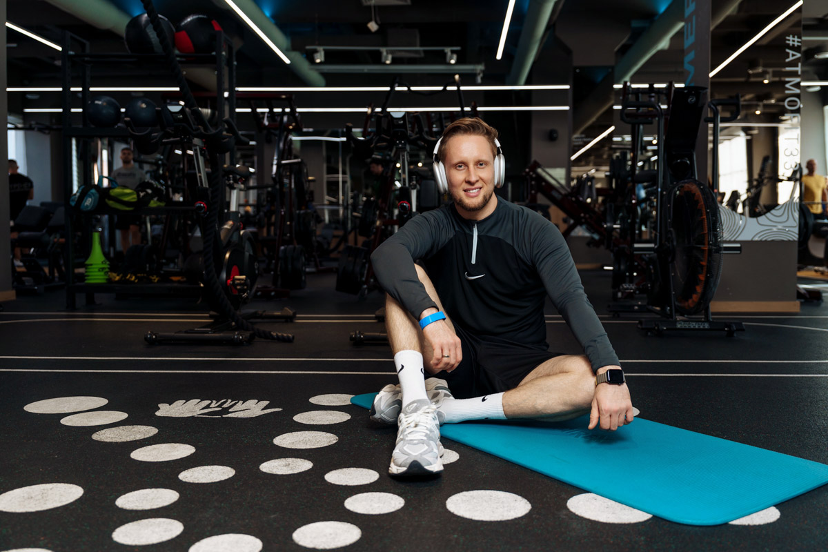 В «Атмосфере» комфорт — не громкое слово, а главный принцип, ведущая философия. Здесь не нужно подстраиваться под пространство — оно само примет необходимую форму. В чем преимущества фитнес-клуба и что он готовит для своих посетителей, узнал «Ключ-Медиа».