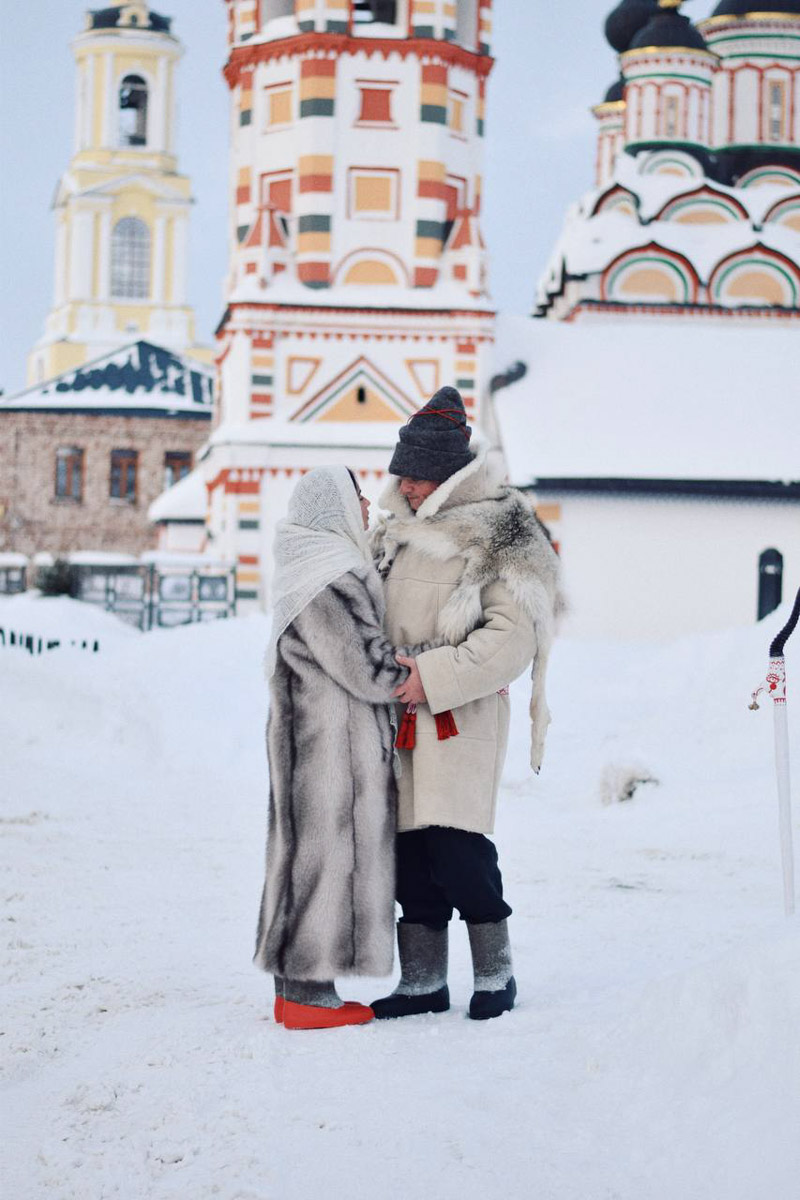 Нам не нужно составлять натальную карту Владимирской области, чтобы подтвердить факт — звезд шоу-бизнеса постоянно сюда тянет. Ведущий популярного шоу Дмитрий Журавлев ради суздальских блинов забыл о диете, певец Сергей Лазарев устроил цифровой детокс наряду с местными жителями, а актер Андрей Мерзликин прогулялся по историческому ядру региональной столицы.