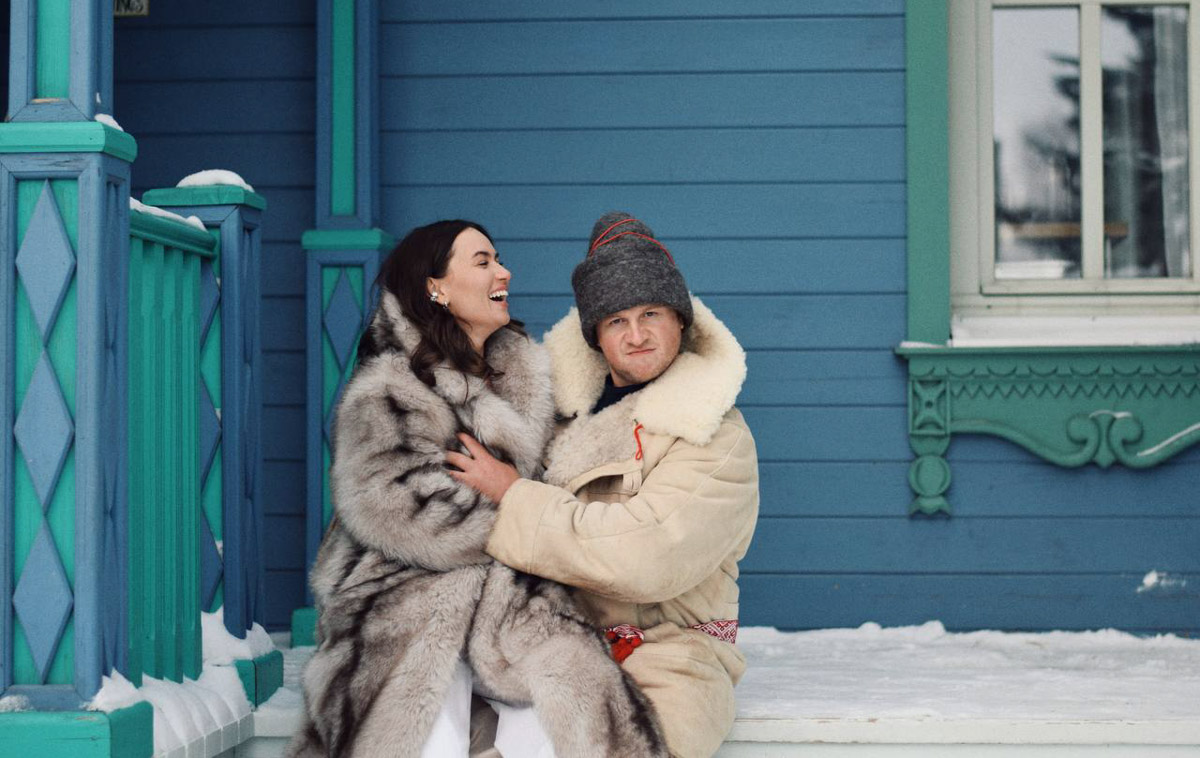 Нам не нужно составлять натальную карту Владимирской области, чтобы подтвердить факт — звезд шоу-бизнеса постоянно сюда тянет. Ведущий популярного шоу Дмитрий Журавлев ради суздальских блинов забыл о диете, певец Сергей Лазарев устроил цифровой детокс наряду с местными жителями, а актер Андрей Мерзликин прогулялся по историческому ядру региональной столицы.