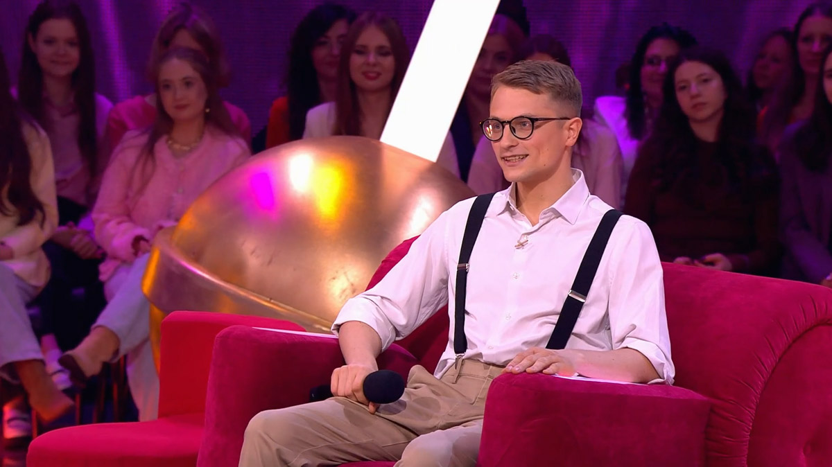 Владимирцы продолжают свое блистательное шествие на телеэкранах. За прошлый месяц они успели засветиться в самых рейтинговых шоу: от музыкальной «Конфетки» до легендарной игры «Поле чудес». Узнали, чем закончились медийные эксперименты жителей 33-го региона.