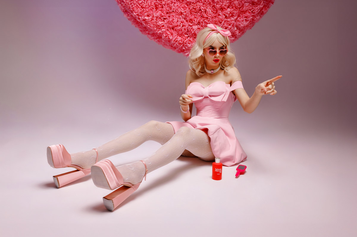 Главный женский день уже позади, а мы всё еще разбираем подарки! На этот раз большой презент подготовили владимирские фотографы. Специально к 8 Марта они собрали моделей, которые поучаствовали в косплеях на самые знаменитые девичьи образы мирового кино. «Ключ-Медиа» пообщался с участниками необычной съемки.