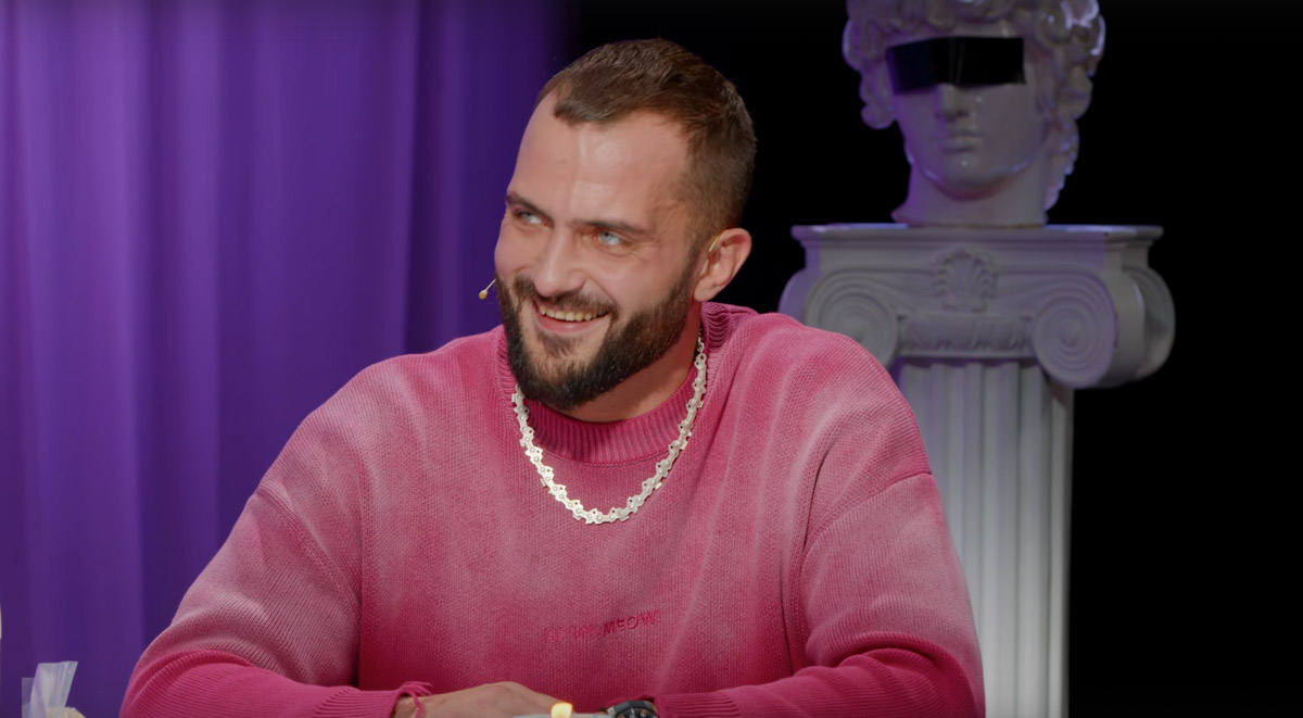 Как накормить вьетнамцев устрицами и чем поразить Ксению Собчак? Жители Владимирской области вновь участвуют в шоу с селебрити. На сей раз на экран попал известный в городе повар Юрий Ковальчук, снявшись в программе «Последний шеф». Ну а на «Быстрых свиданиях» свое обаяние проявил фермер Василий из Петушков. Давайте узнаем, что же получилось у наших мужчин!