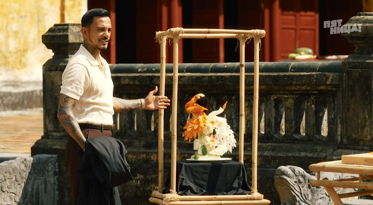 Как накормить вьетнамцев устрицами и чем поразить Ксению Собчак? Жители Владимирской области вновь участвуют в шоу с селебрити. На сей раз на экран попал известный в городе повар Юрий Ковальчук, снявшись в программе «Последний шеф». Ну а на «Быстрых свиданиях» свое обаяние проявил фермер Василий из Петушков. Давайте узнаем, что же получилось у наших мужчин!