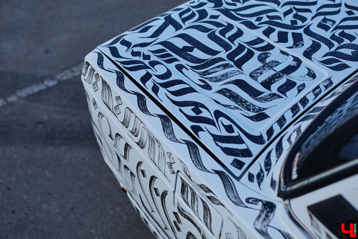 Какой вы видели свою первую машину? Пока другие мальчишки вешали на стены плакаты с суперкарами, Алексей Дрягин с 14 лет точно знал, что его идеальный автомобиль выглядит иначе. Спустя годы детская мечта обрела форму «семерки», но далеко не в заводском виде. Подробнее о тюнинге владелец «жигули» рассказал «Ключ-Медиа».