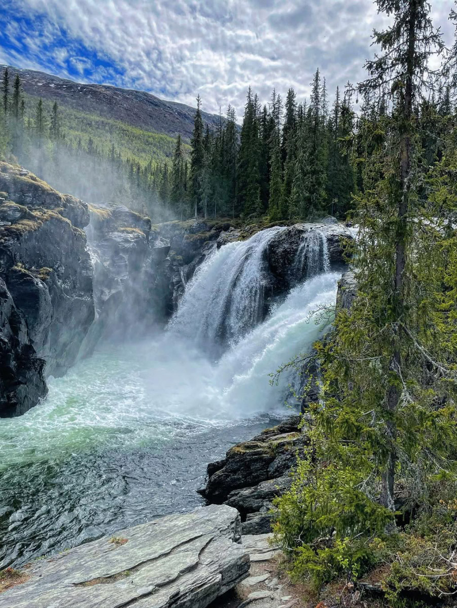Мария Ломоносова родом из Владимира, однако уже около десяти лет живет в Осло. Попала в Норвегию чуть ли не по воле случая, но нисколько не сожалеет о переезде. С чем героине пришлось столкнуться и как она устроила свой быт, узнал «Ключ-Медиа».