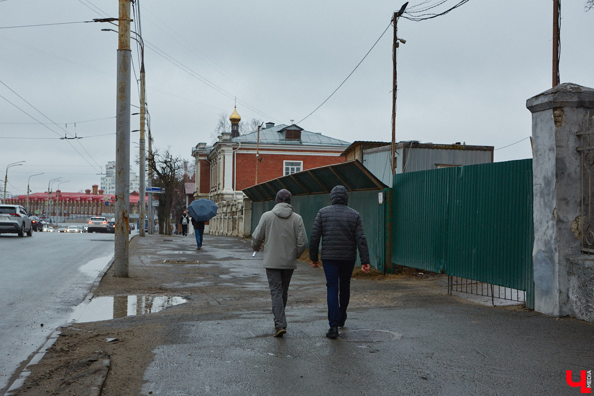В этом году март решил поставить точку в зимней истории и стать самым теплым в Москве за всю метеоисторию. Апрель, в свою очередь, начнется с опережением климатического календаря на полтора месяца. Впрочем, стабильности от него ждать не стоит.