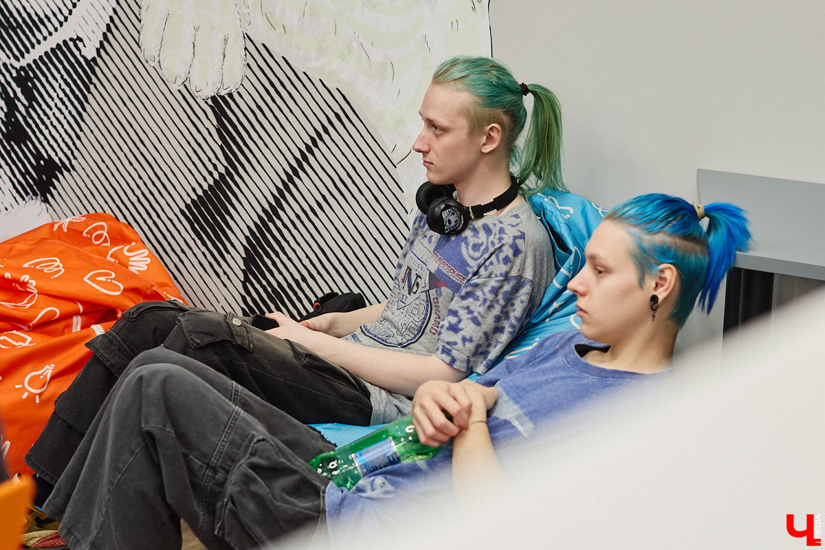 Что объединяет «Алису в Стране чудес», сериал The Last of Us и «Служебный роман»? Не поверите, но... грибы! Доказал эту гипотезу биолог Артем Мишулин. Специалист раскрыл все жизненные секреты этих тихонь, а также объяснил, почему они так сильно вдохновляют дизайнеров из киносферы брать их на главные роли.