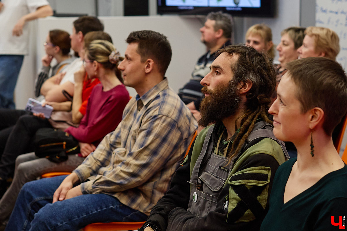 Что объединяет «Алису в Стране чудес», сериал The Last of Us и «Служебный роман»? Не поверите, но... грибы! Доказал эту гипотезу биолог Артем Мишулин. Специалист раскрыл все жизненные секреты этих тихонь, а также объяснил, почему они так сильно вдохновляют дизайнеров из киносферы брать их на главные роли.