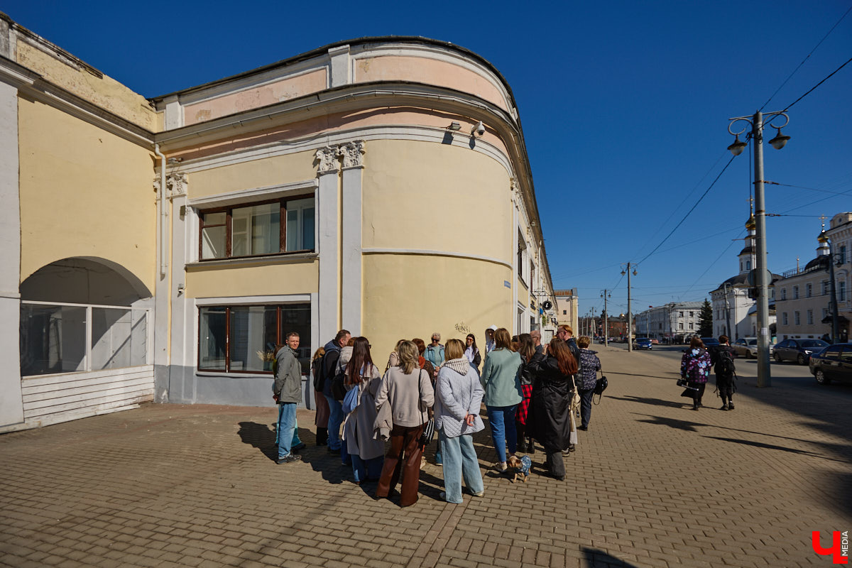 Минувший воскресный день ознаменовался важным культурным событием: в историческом центре прошел краеведческий фестиваль «Свой слой». Мероприятие посвятили не только прошлому областной столицы, но и его настоящему. «Ключ-Медиа» побывал там и готов поделиться самыми яркими моментами!