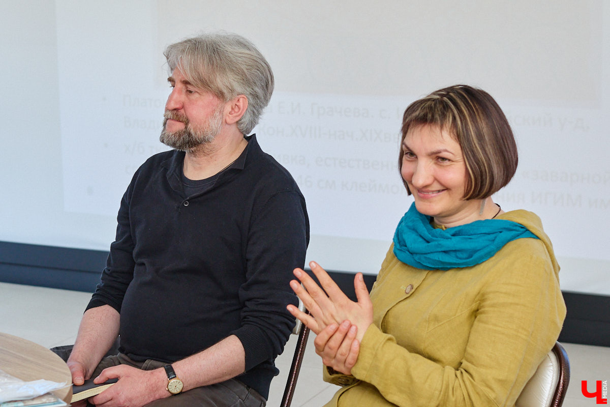 Минувший воскресный день ознаменовался важным культурным событием: в историческом центре прошел краеведческий фестиваль «Свой слой». Мероприятие посвятили не только прошлому областной столицы, но и его настоящему. «Ключ-Медиа» побывал там и готов поделиться самыми яркими моментами!