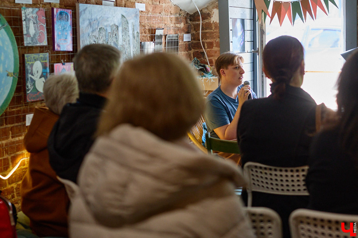 Минувший воскресный день ознаменовался важным культурным событием: в историческом центре прошел краеведческий фестиваль «Свой слой». Мероприятие посвятили не только прошлому областной столицы, но и его настоящему. «Ключ-Медиа» побывал там и готов поделиться самыми яркими моментами!