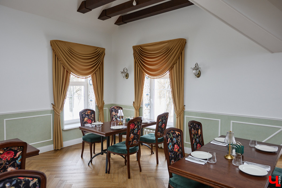 Весной ведущие российские кулинары состязаются в креативе, создавая умопомрачительные десерты. Парадокс в том, что их рецепты на самом деле придуманы более двух тысяч лет назад и в основе своей остались неизменны. Так, во владимирском трактире «Вновь» вернули из забвения александрийский кулич и многослойный курник.