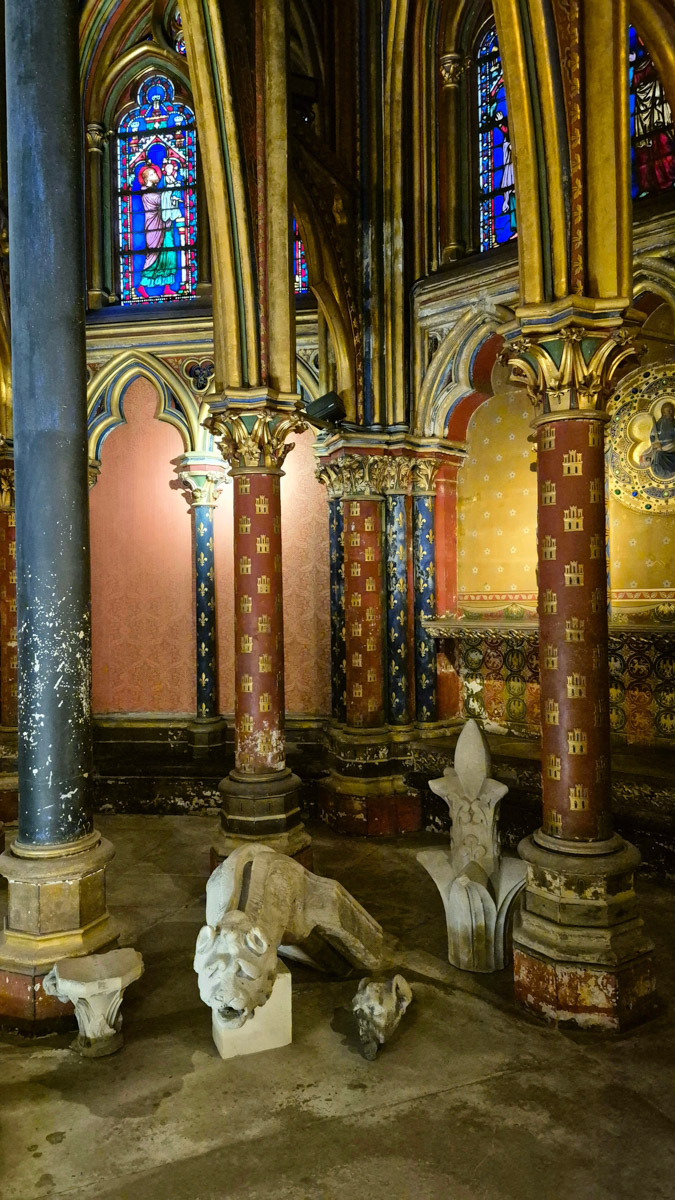 Горы мусора, толпы мигрантов и небезопасные улицы. Именно так описывали Париж Ольге Буниной ее друзья из французской столицы. Но отправившись в город любви в пятый раз, она открыла для себя совсем иную реальность. О своем путешествии, которое женщина вспоминает с огромной любовью, а также о развенчанных стереотипах про известнейшее место планеты туристка рассказала «Ключ-Медиа».