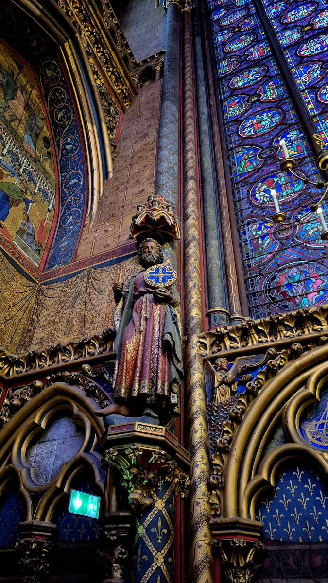 Горы мусора, толпы мигрантов и небезопасные улицы. Именно так описывали Париж Ольге Буниной ее друзья из французской столицы. Но отправившись в город любви в пятый раз, она открыла для себя совсем иную реальность. О своем путешествии, которое женщина вспоминает с огромной любовью, а также о развенчанных стереотипах про известнейшее место планеты туристка рассказала «Ключ-Медиа».