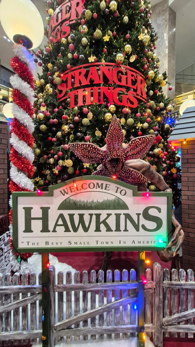 Горы мусора, толпы мигрантов и небезопасные улицы. Именно так описывали Париж Ольге Буниной ее друзья из французской столицы. Но отправившись в город любви в пятый раз, она открыла для себя совсем иную реальность. О своем путешествии, которое женщина вспоминает с огромной любовью, а также о развенчанных стереотипах про известнейшее место планеты туристка рассказала «Ключ-Медиа».