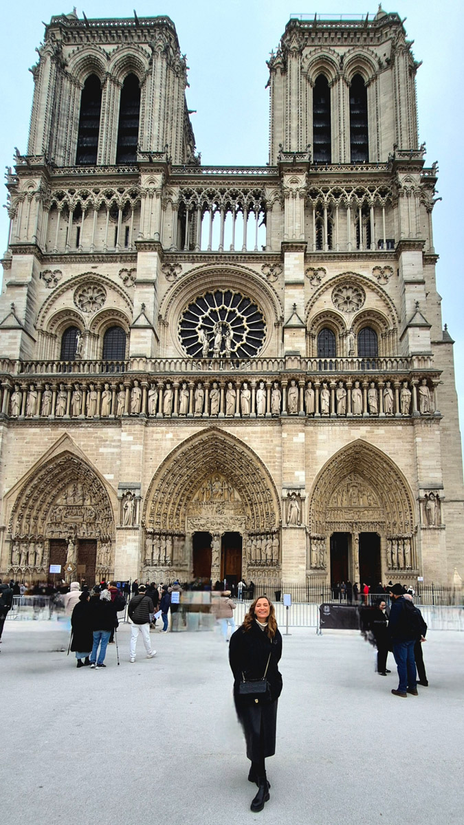 Горы мусора, толпы мигрантов и небезопасные улицы. Именно так описывали Париж Ольге Буниной ее друзья из французской столицы. Но отправившись в город любви в пятый раз, она открыла для себя совсем иную реальность. О своем путешествии, которое женщина вспоминает с огромной любовью, а также о развенчанных стереотипах про известнейшее место планеты туристка рассказала «Ключ-Медиа».