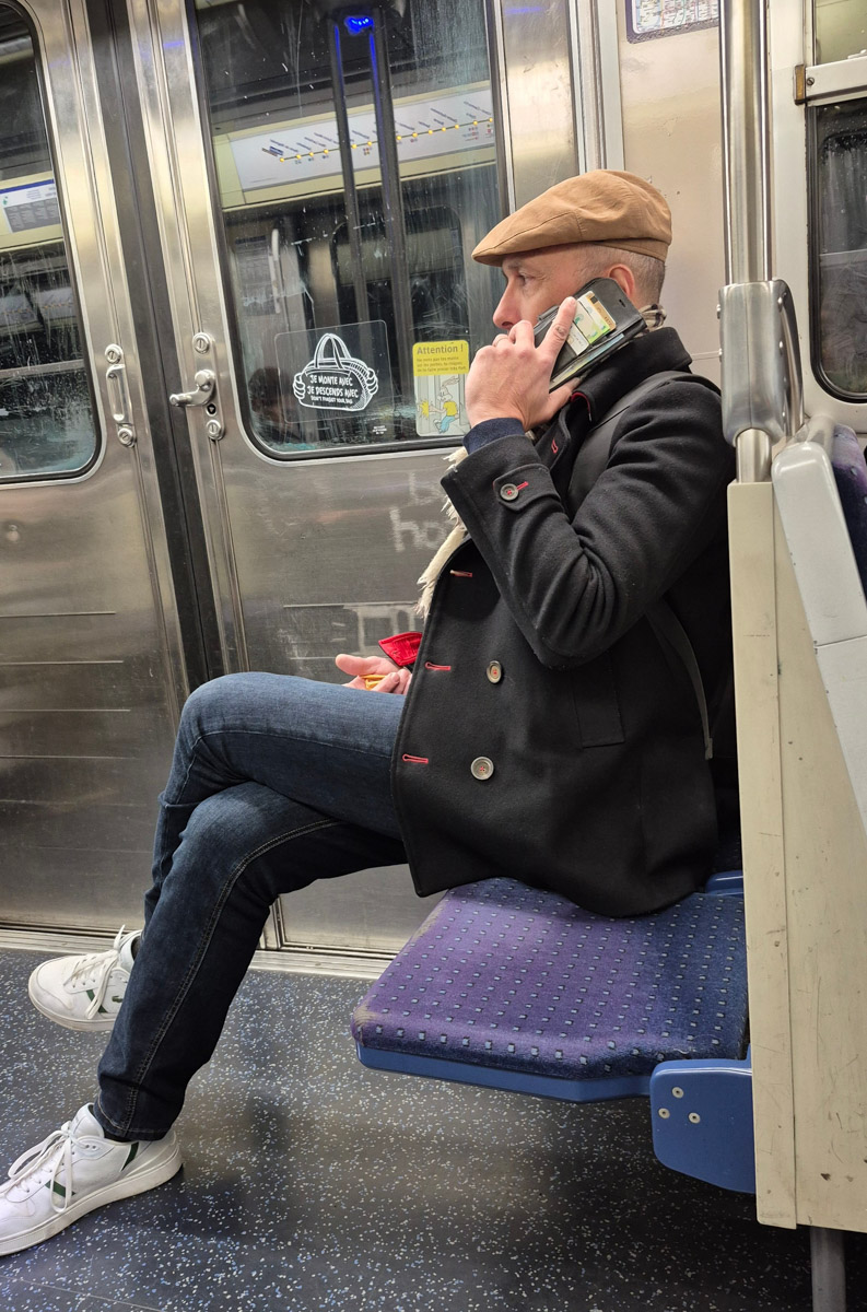 Горы мусора, толпы мигрантов и небезопасные улицы. Именно так описывали Париж Ольге Буниной ее друзья из французской столицы. Но отправившись в город любви в пятый раз, она открыла для себя совсем иную реальность. О своем путешествии, которое женщина вспоминает с огромной любовью, а также о развенчанных стереотипах про известнейшее место планеты туристка рассказала «Ключ-Медиа».