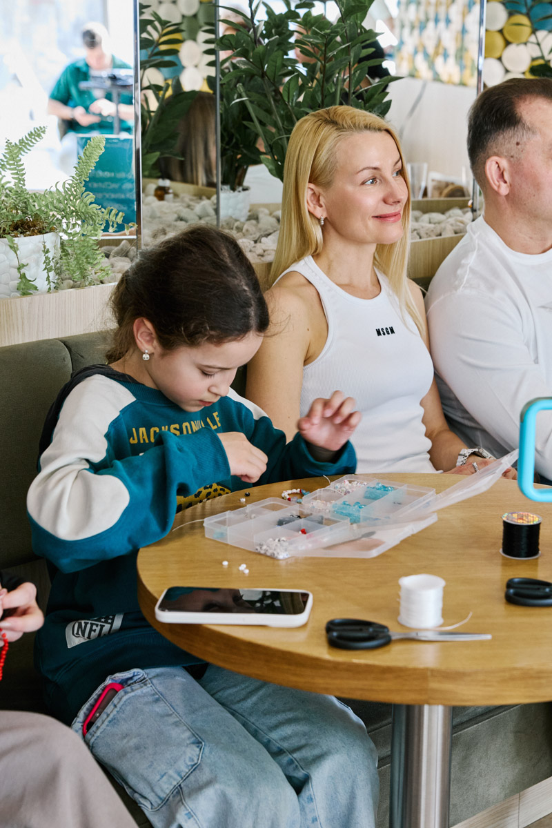 Владимирский фитнес-клуб «Атмосфера» вновь подтверждает статус одного из ведущих wellness*-пространств города. В начале апреля там презентовали новое и долгожданное направление — пилатес на реформерах. «Ключ-Медиа» не мог пропустить такое событие и заглянул на открытие.