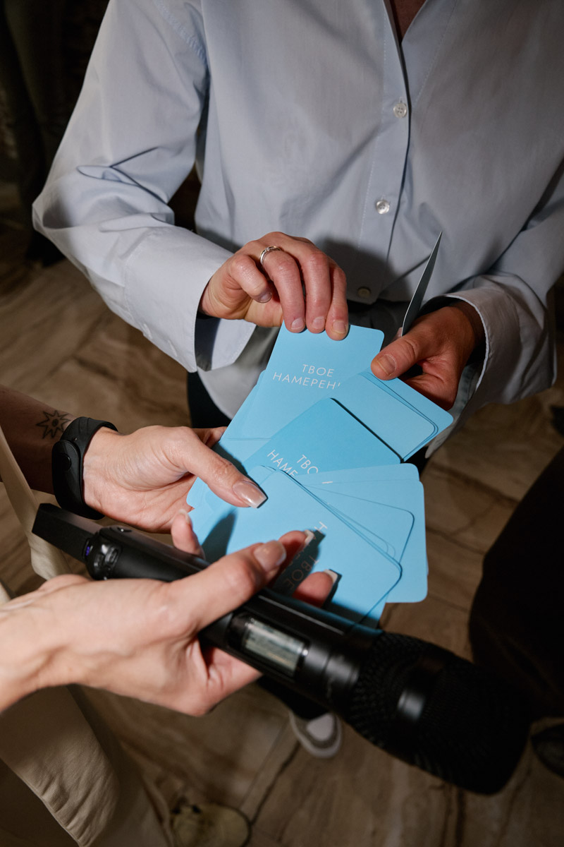 Владимирский фитнес-клуб «Атмосфера» вновь подтверждает статус одного из ведущих wellness*-пространств города. В начале апреля там презентовали новое и долгожданное направление — пилатес на реформерах. «Ключ-Медиа» не мог пропустить такое событие и заглянул на открытие.