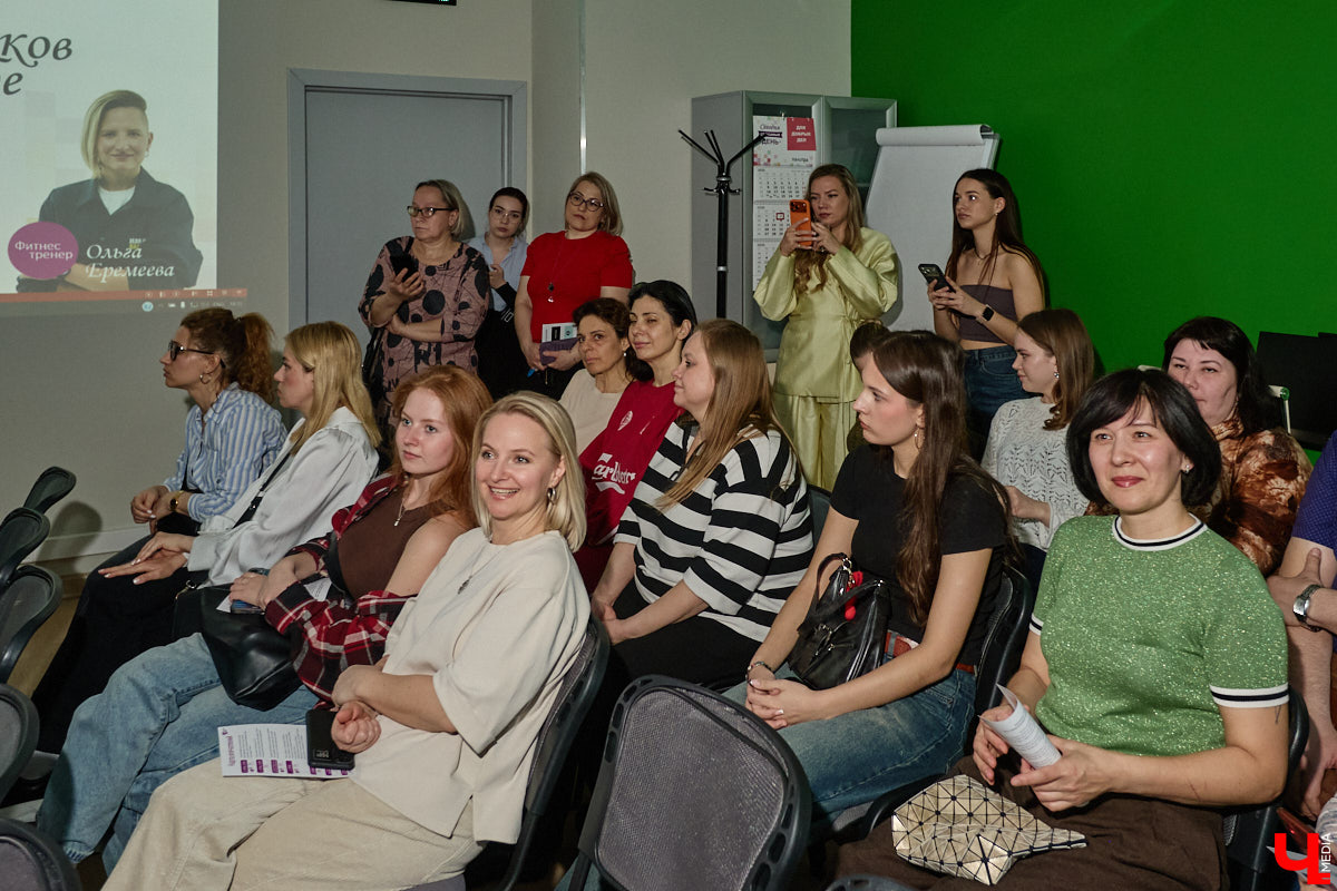 Квест-экскурсии, мастер-классы, игры, ток-шоу, фотографии в образах врачей разных специальностей — на необычной вечеринке в честь юбилея сети «Палитра» развлечения были на любой вкус. В апреле «Палитре» исполнилось 10 лет с момента открытия. За это время порядка 350 тысяч человек доверили свое здоровье клиникам сети. А потому главными гостями праздника стали, конечно же, пациенты.