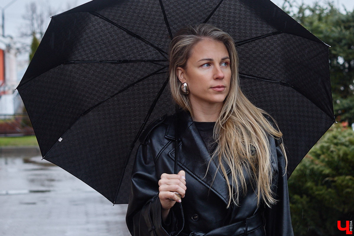 Мы живем в такое время, когда признаваться в чувствах — норма. Не всем это приходится по душе. Во многих крепка вера в то, что сор из избы не выносят. Увы, такая позиция может лишь сильнее травмировать. Мария Долбик из Владимира решила никого не слушать и публично поведать о своем тяжелом прошлом, тем самым продолжив путь к исцелению.