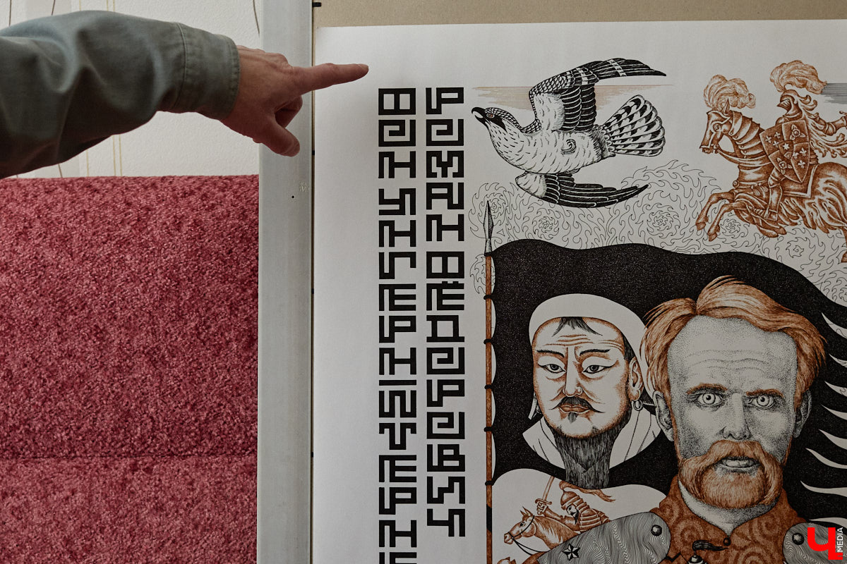 В обычной суздальской квартире живет график Александр Ерашов. Скромная обстановка никак не соответствует масштабам таланта мастера. На его счету несколько монументальных серий, которые «Ключ-Медиа» поспешил осветить. Тем более появился повод: вклад творца в развитие искусства оценила Российская академия художеств.