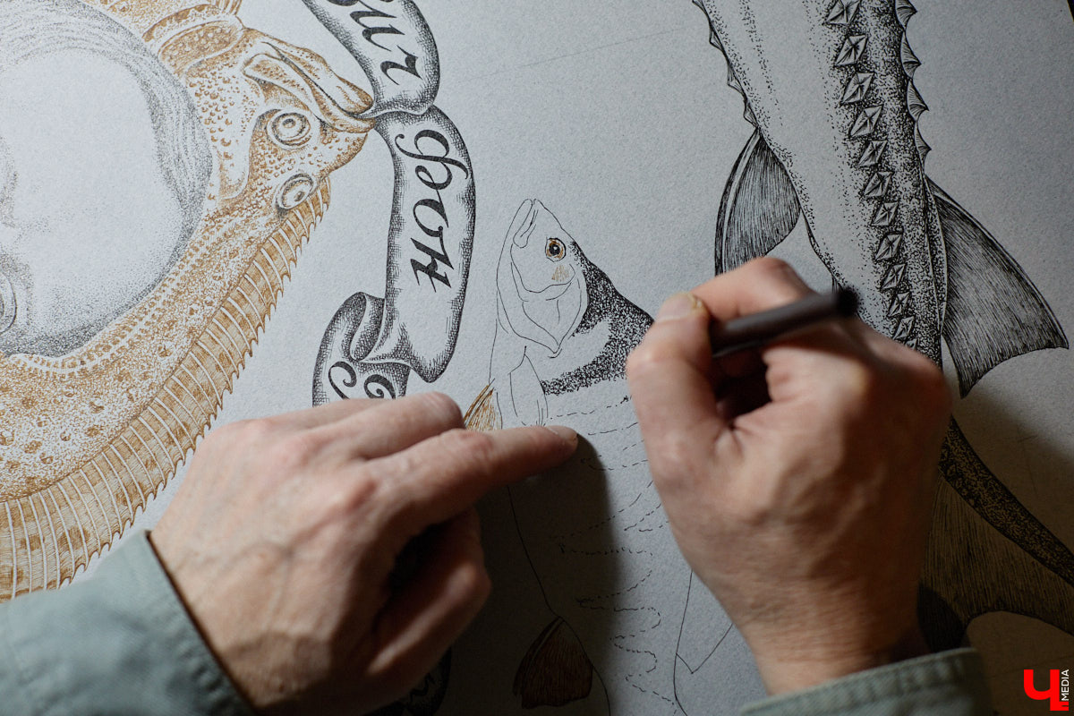 В обычной суздальской квартире живет график Александр Ерашов. Скромная обстановка никак не соответствует масштабам таланта мастера. На его счету несколько монументальных серий, которые «Ключ-Медиа» поспешил осветить. Тем более появился повод: вклад творца в развитие искусства оценила Российская академия художеств.