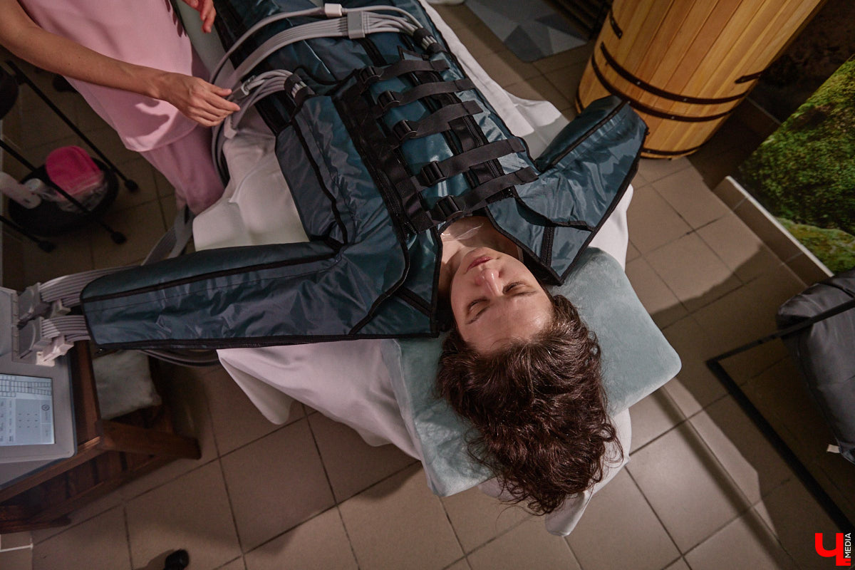 Атрибуты красивой жизни сегодня перестали быть недосягаемой роскошью. Во Владимире есть пространство, где все мысли текут только в одном направлении — к собственному удовольствию и восстановлению. Здесь, в спа-салоне «Красивая жизнь для тебя», гостям предлагают не просто набор процедур, а настоящий ритуал перезагрузки. Опробовать его на себе решила журналист «Ключ-Медиа».