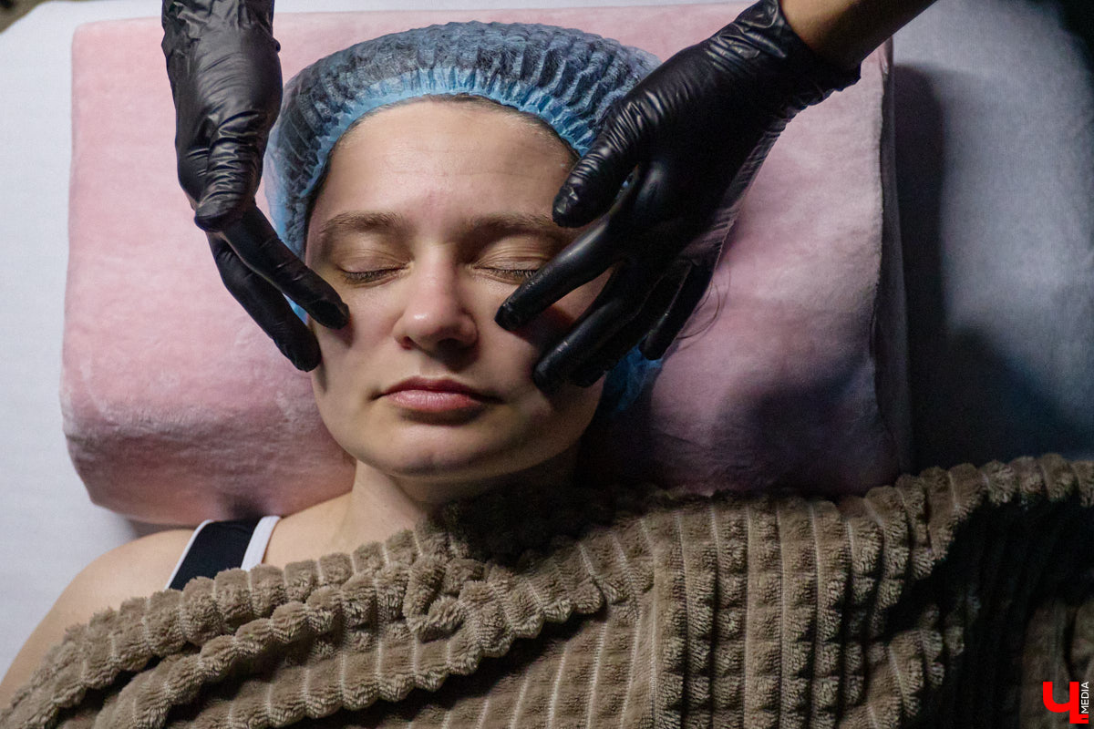 Атрибуты красивой жизни сегодня перестали быть недосягаемой роскошью. Во Владимире есть пространство, где все мысли текут только в одном направлении — к собственному удовольствию и восстановлению. Здесь, в спа-салоне «Красивая жизнь для тебя», гостям предлагают не просто набор процедур, а настоящий ритуал перезагрузки. Опробовать его на себе решила журналист «Ключ-Медиа».