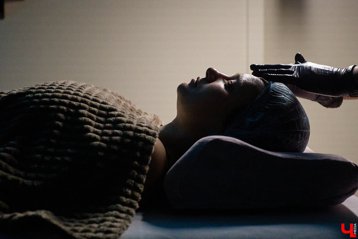 Атрибуты красивой жизни сегодня перестали быть недосягаемой роскошью. Во Владимире есть пространство, где все мысли текут только в одном направлении — к собственному удовольствию и восстановлению. Здесь, в спа-салоне «Красивая жизнь для тебя», гостям предлагают не просто набор процедур, а настоящий ритуал перезагрузки. Опробовать его на себе решила журналист «Ключ-Медиа».