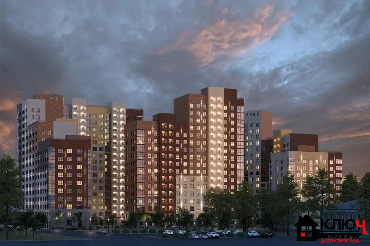 Многим знаком этот бытовой хаос после переезда: вроде бы квартира куплена, но обустройство растягивается на годы. Мы привыкаем спотыкаться о коробки в коридоре, таскать грязную собаку через всю прихожую до самой ванной и по двадцать минут нарезать круги по району, чтобы припарковаться у собственного дома. В ЖК на Чайковского на эти проблемы посмотрели глазами жильца еще на этапе чертежей. Оказалось, что большинства стрессов можно избежать, если заранее продумать сценарии жизни.