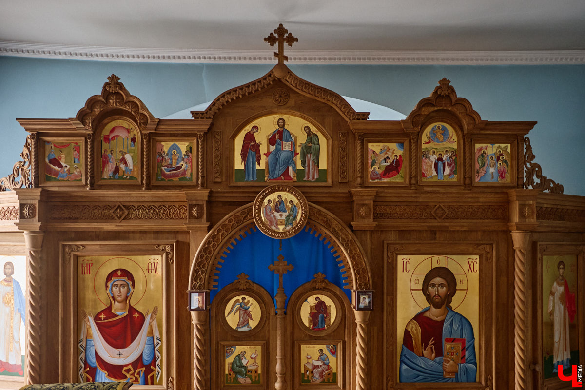 Вознесенская церковь прошла путь от древнего монастыря на подступах к Владимиру до тихого приходского храма. В начале 2000-х там нашли захоронение героя Отечественной войны 1812 года – майора гусарского полка Дмитрия Голицына. Есть мнение, что его биография во многом схожа с судьбой Андрея Болконского, героя романа Льва Толстого «Война и мир». Как трагическая кончина юноши повлияла на строительство каменного комплекса данной церкви? И при чем тут… босоножки? «Ключ-Медиа» искал ответы на эти вопросы вместе с настоятелем, отцом Николаем Смирновым.