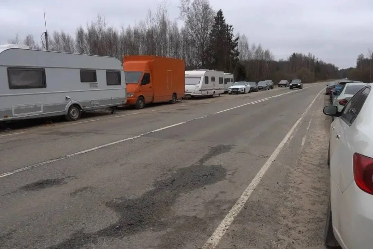 Во Владимирской области завершились съемки сериала «Свора». Кинематографисты работали в нашем регионе почти месяц и успели снять несколько ключевых эпизодов картины. Для этого столицу 33-го региона переименовали в Волчегорск, а мэрию перенесли в Областной дворец культуры и искусства. Эти и другие детали уже на сайте!