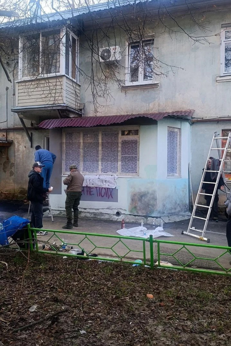 Во Владимирской области завершились съемки сериала «Свора». Кинематографисты работали в нашем регионе почти месяц и успели снять несколько ключевых эпизодов картины. Для этого столицу 33-го региона переименовали в Волчегорск, а мэрию перенесли в Областной дворец культуры и искусства. Эти и другие детали уже на сайте!