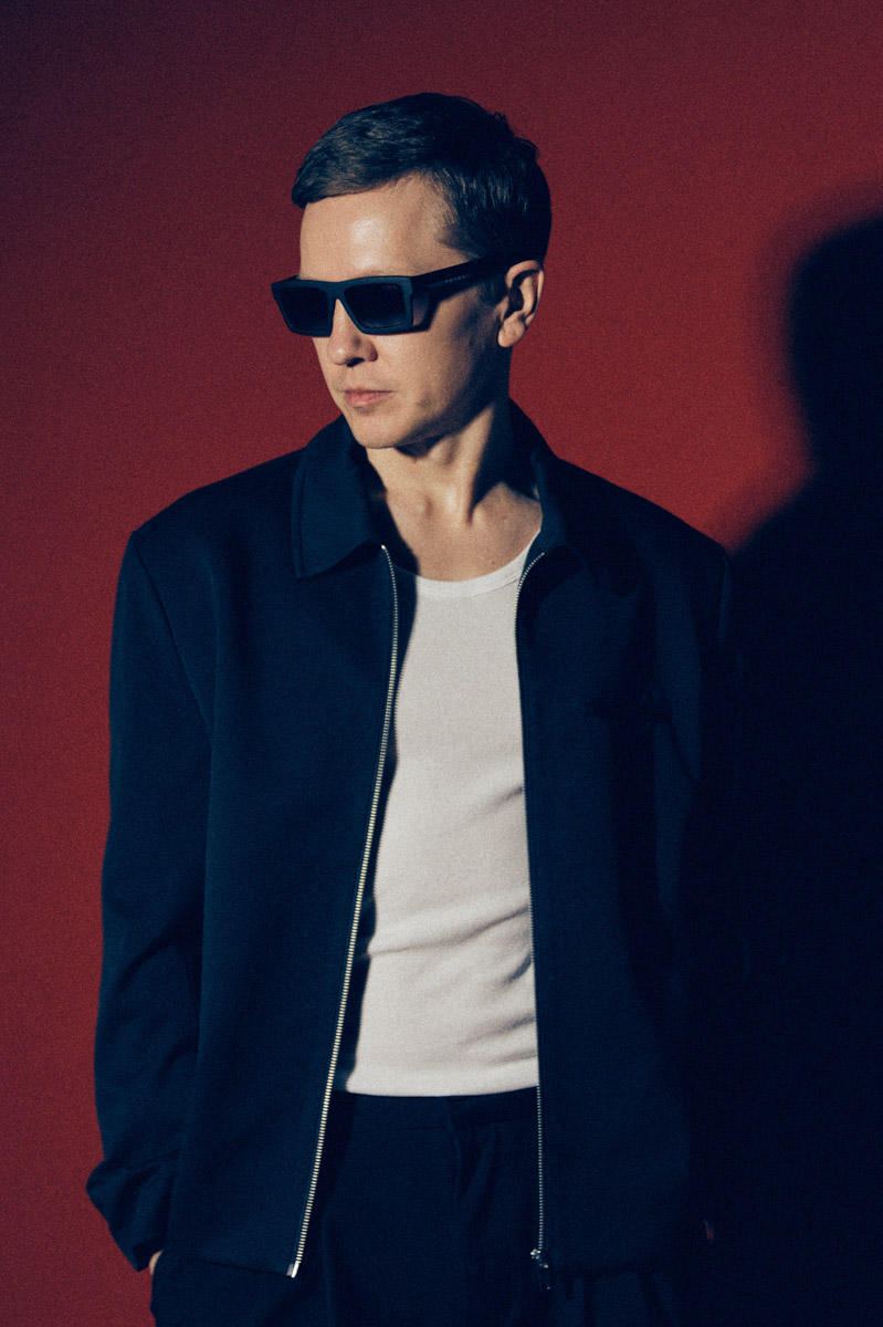 Каждый год на премии Top100awards называют имена лучших свадебных и ивент-профессионалов со всей России. В 2026-м без владимирцев топ не сложился. Например, владимирский диджей Vadimskee стал лучшим в своей категории, обогнав 99 достойнейших.