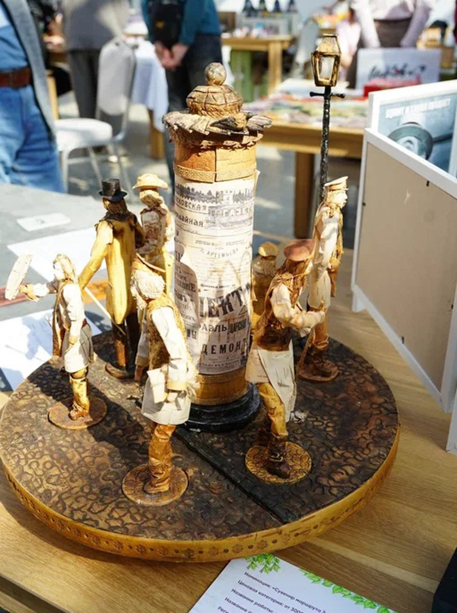 В Ростове Великом подвели итоги ежегодного конкурса «Туристский сувенир Золотого кольца». В финальный отбор попали около 300 заявок, 24 призовых места по итогу оказались у мастеров из нашего региона. Рассказываем, чем удивили наши производители.